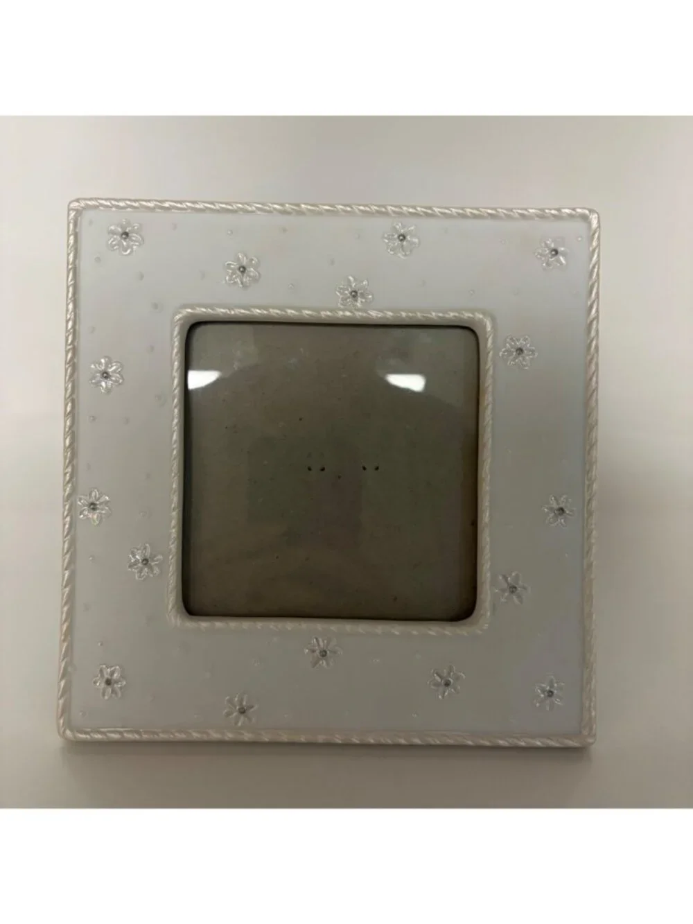 Russ White Lace and Promises Porcelain Pearlized Flower Frame 4 x 4 Photo Gift